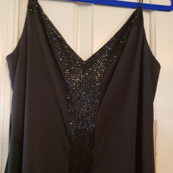 Ladies formal dress - Picture 9 of 11